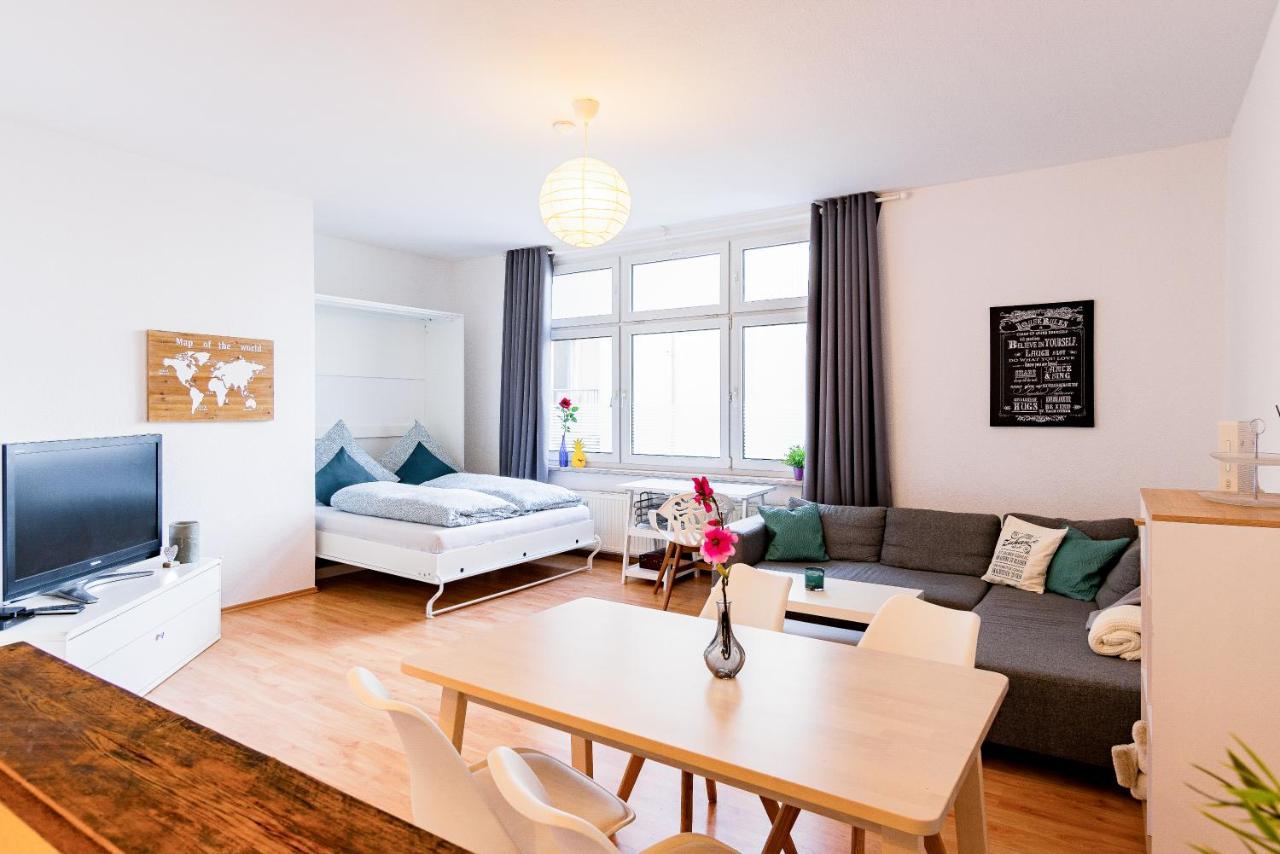 Helle Wohnung In Top-Lage, Hasselbachplatz - Altstadt, W-Lan, 4 Schlafplaetze Maagdenburg Buitenkant foto