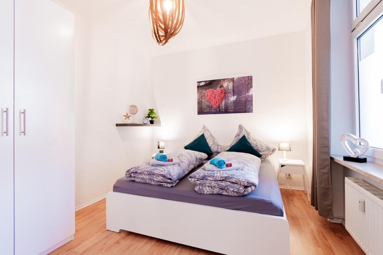 Helle Wohnung In Top-Lage, Hasselbachplatz - Altstadt, W-Lan, 4 Schlafplaetze Maagdenburg Buitenkant foto